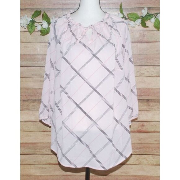 Croft & Barrow Tops - Croft & Barrow Women's Pink Blouse Size 1X Keyhole Ruffled Neckline 3/4 Sleeve